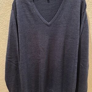 Men's Merino Wool V-Neck Sweater